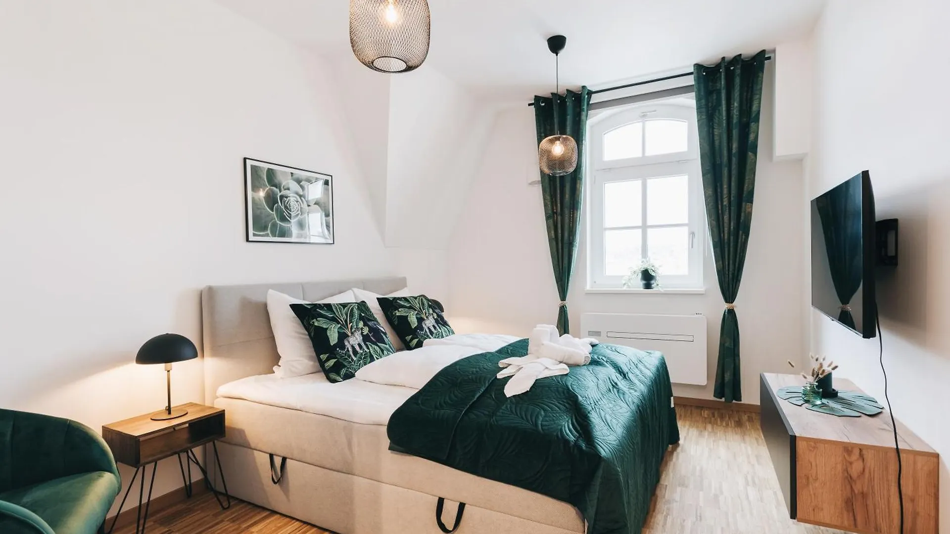 Oasis Appart - Wohnen In Dresden - Netflix - Tiefgarage - Dachterrasse Apartament